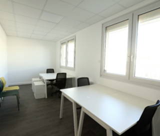 Bureau privé 30 m² 7 postes Coworking Quai du Docteur Dervaux Asnières-sur-Seine 92600 - photo 1